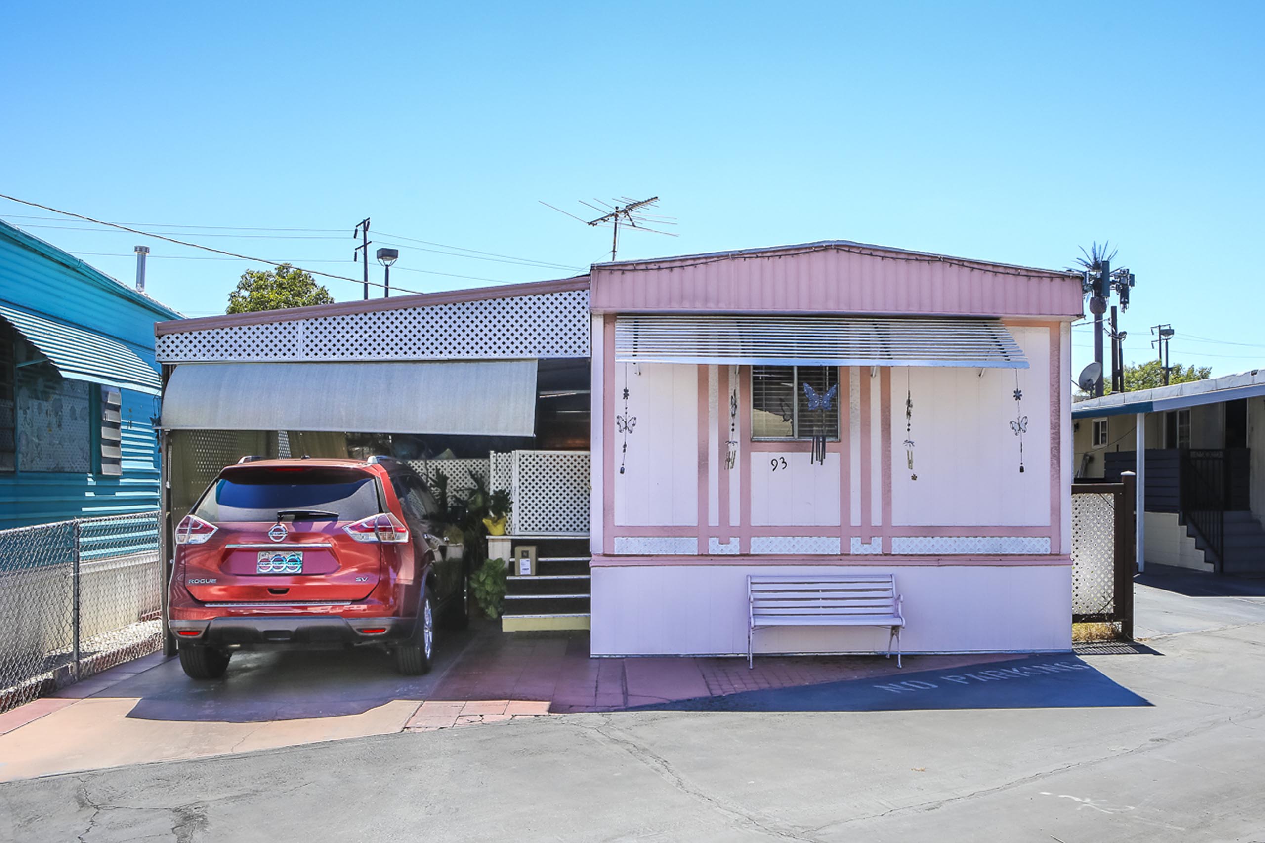 pink trailer home in condesa village mobile home park bellflower, california