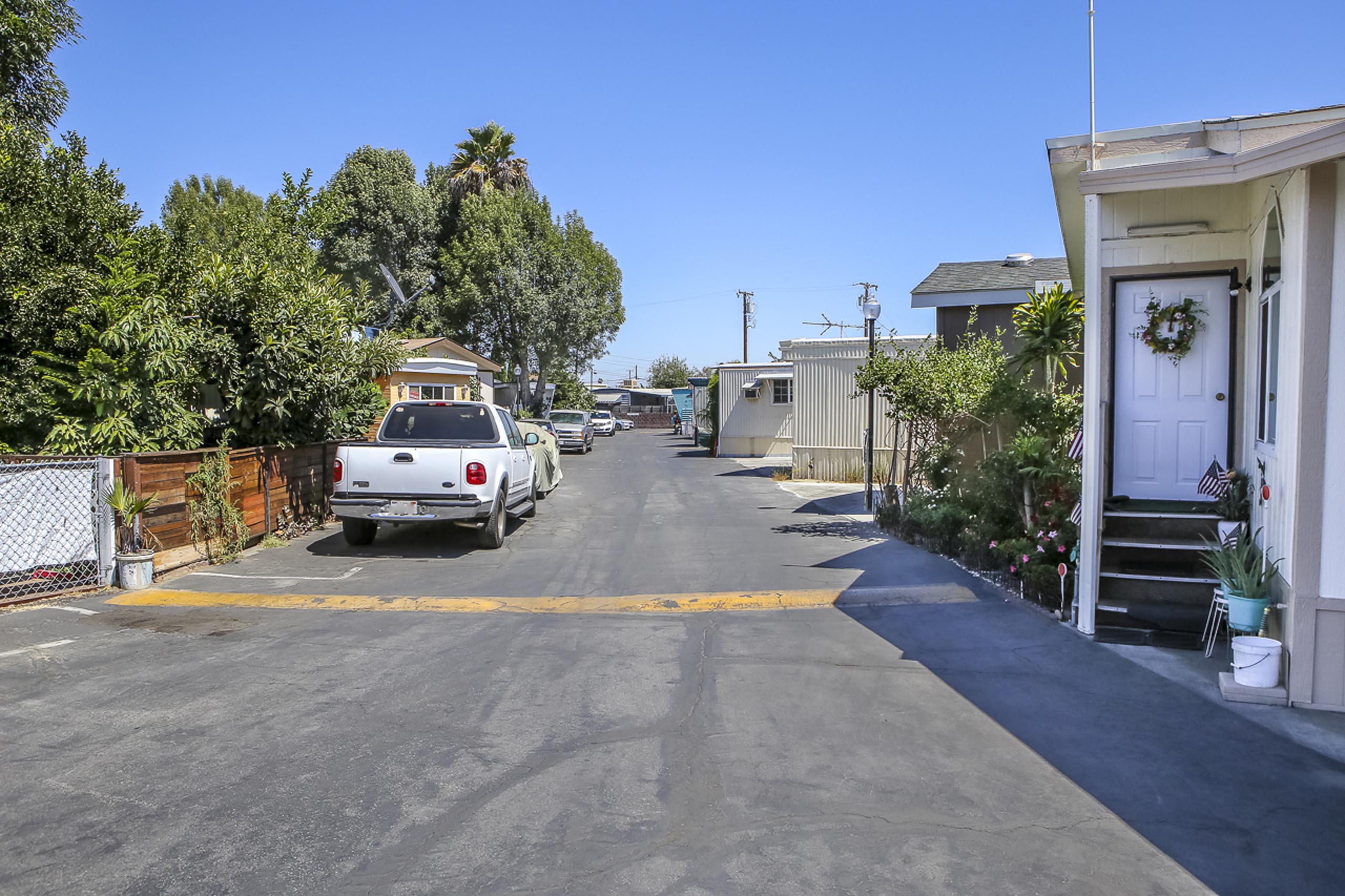 exterior neighborhood of condesa village mobile home park bellflower, california